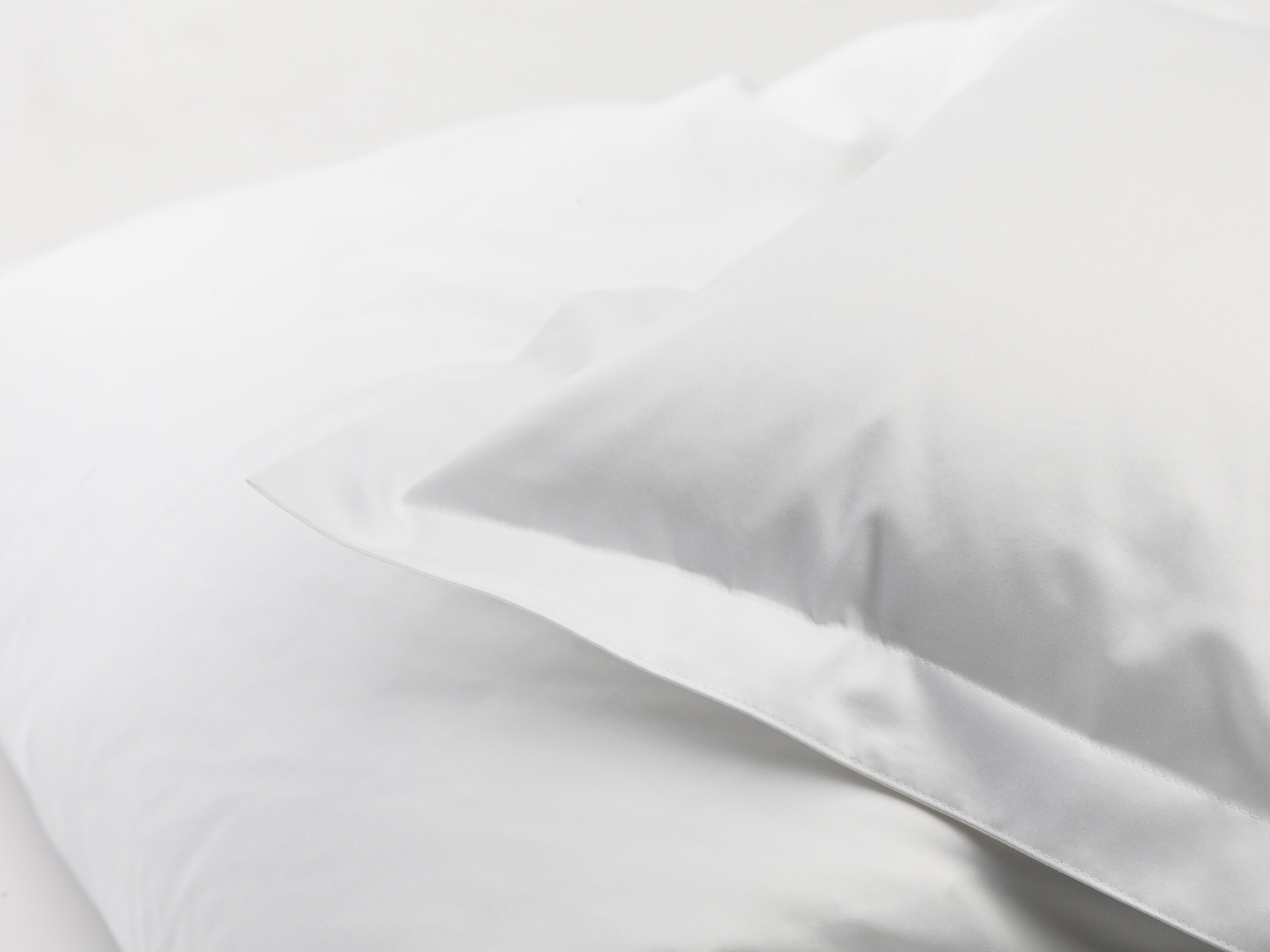 DUX bed linen  satin plain white